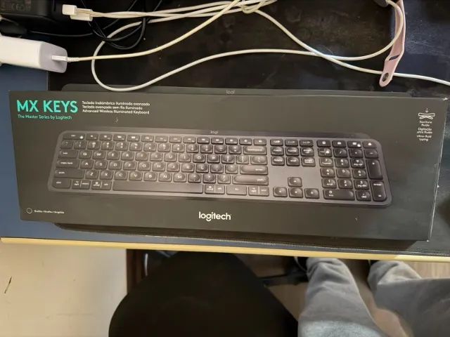 Logitech MX Keys *LEIA O ANUNCIO*