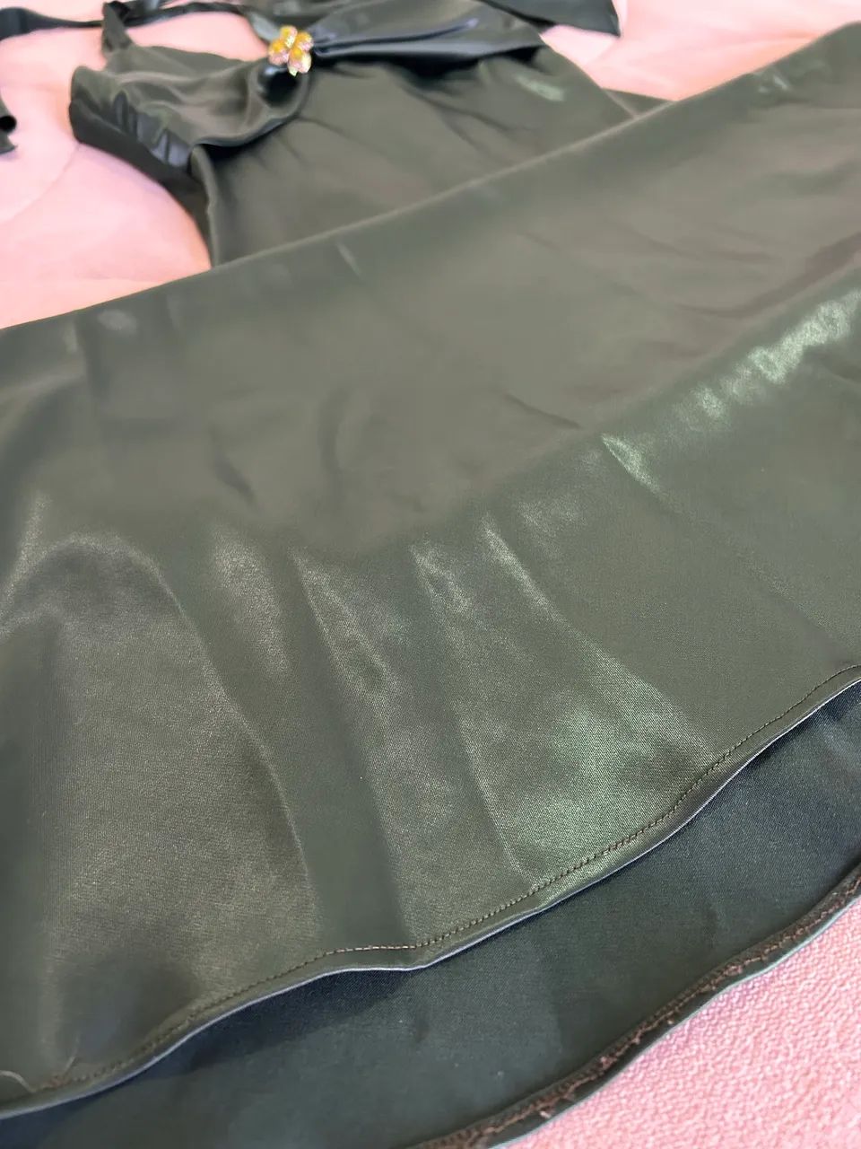 Oportunidade! Vestido lindo de festa de cetim! - Foto 4