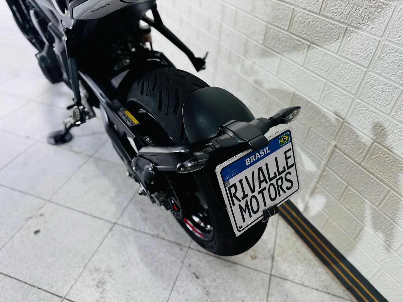 TRIUMPH TRIDENT 660 - Foto 4