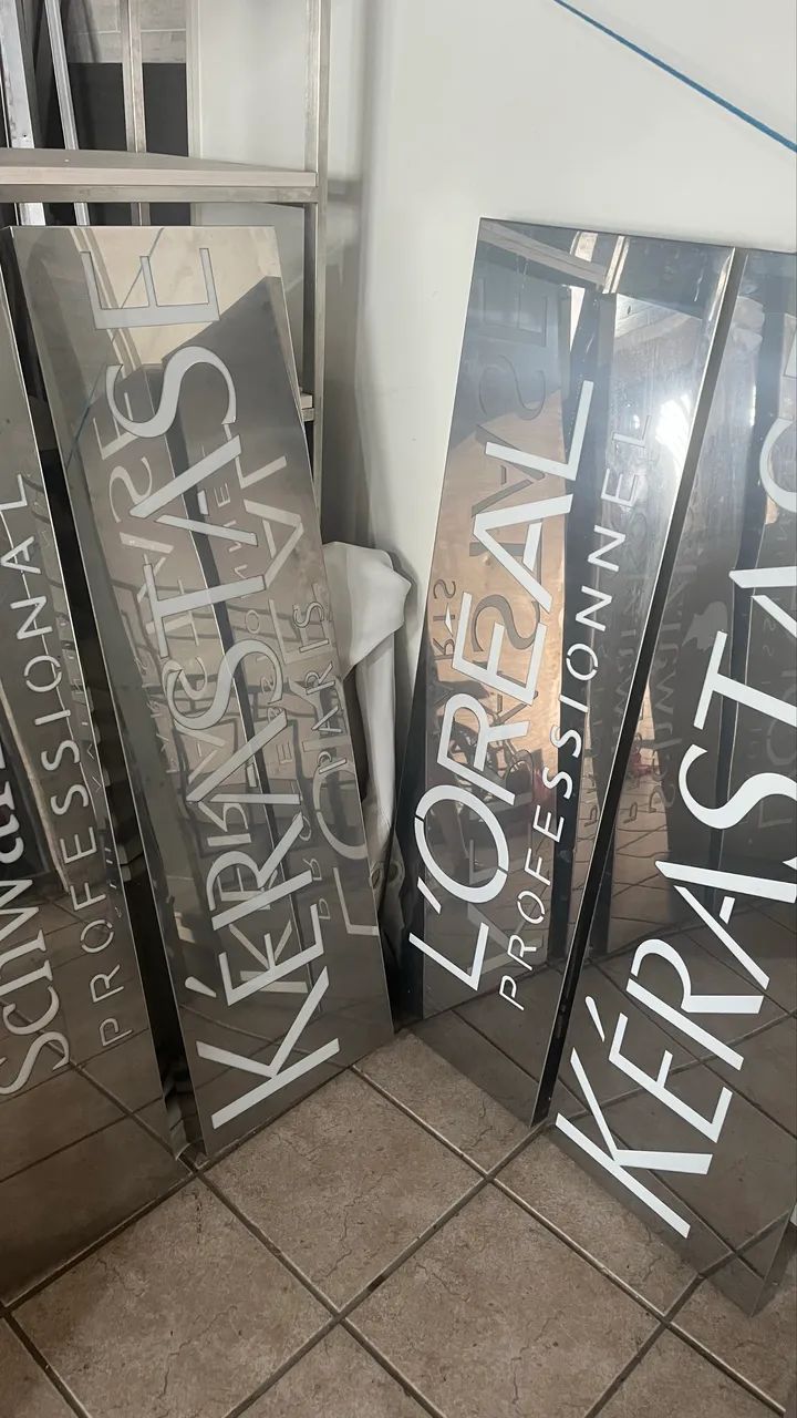 Placas decorativas para salão de beleza