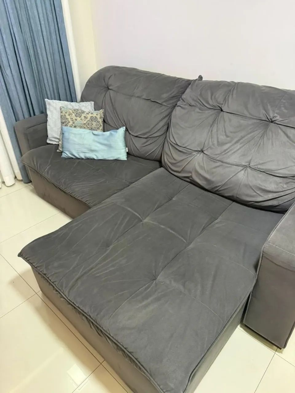 Vendo sofá reclinável, que vira cama. 2,45m - Foto 5