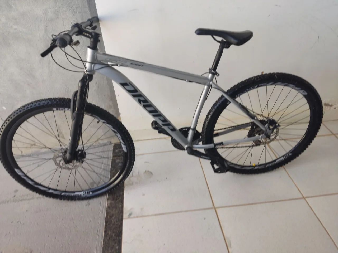 Bicicleta aro 29 aro alumínio, usada duas vezes R$800,00