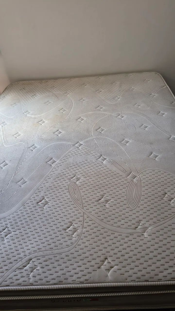 Colchão Queen Molas Ensacadas D'Ouro + Base | Premium | Pouco Uso | Impecável - Foto 2