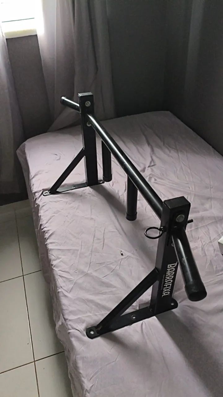Barra fixa de parede