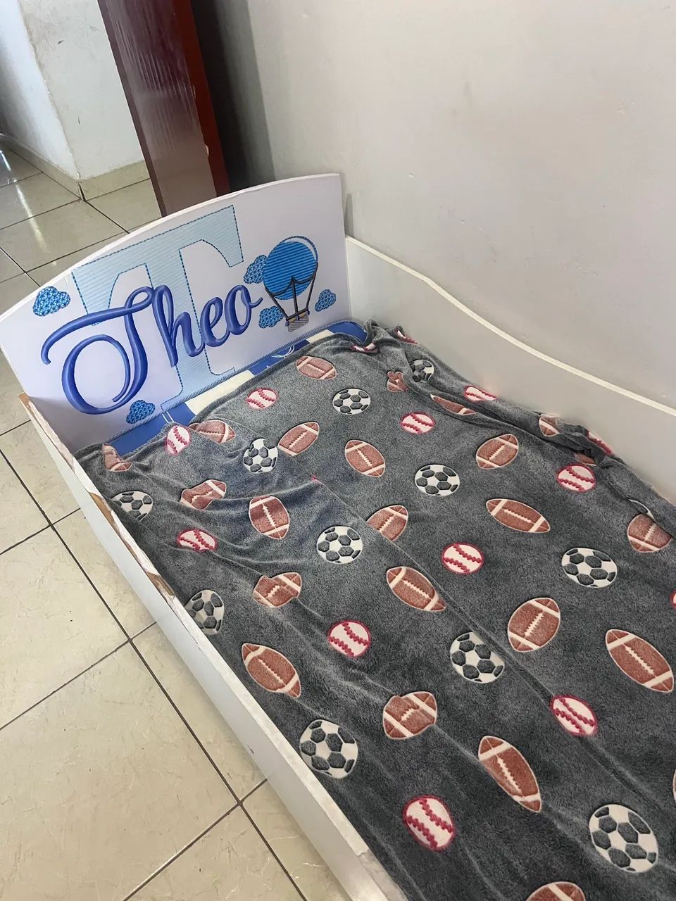 Cama  Com colchão infantil 