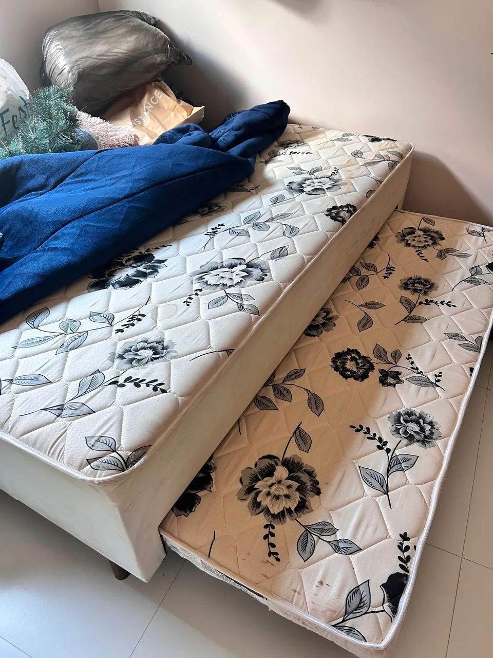 Cama de solteiro dupla