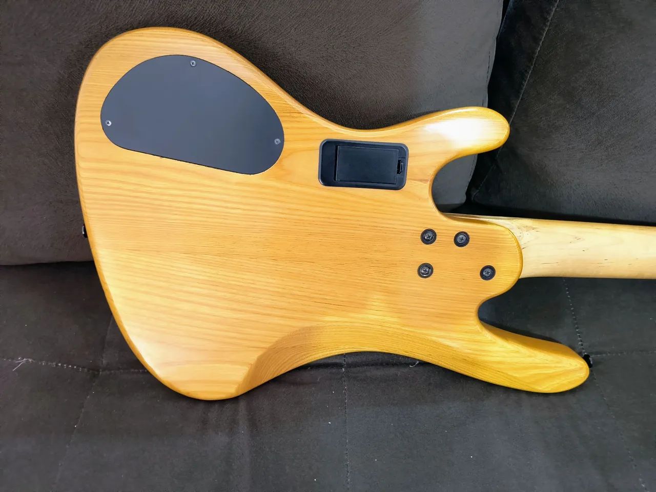 Baixo washburn xb 120 4 cordas - Foto 3