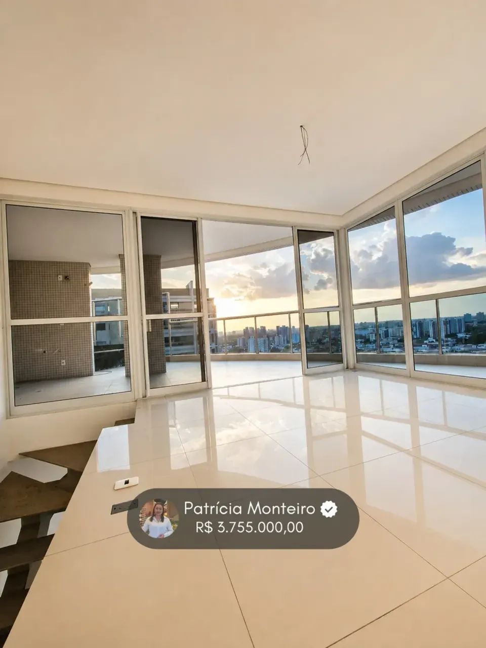 COBERTURA COM 300M2 E JACUZZI NA VARANDA COM  CHURRASQUEIRA