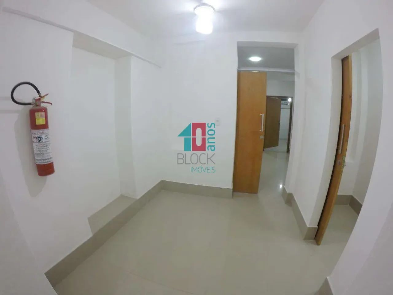 Botafogo | Casa 12 quartos, sendo 2 suites - Foto 6