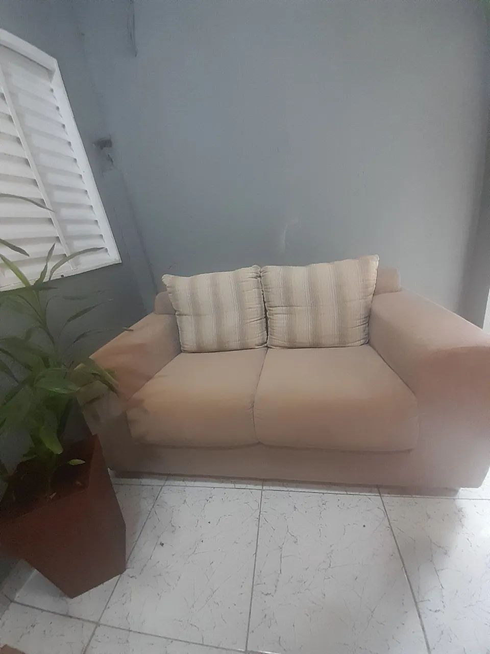 Sofa dois lugares tecido - Foto 2