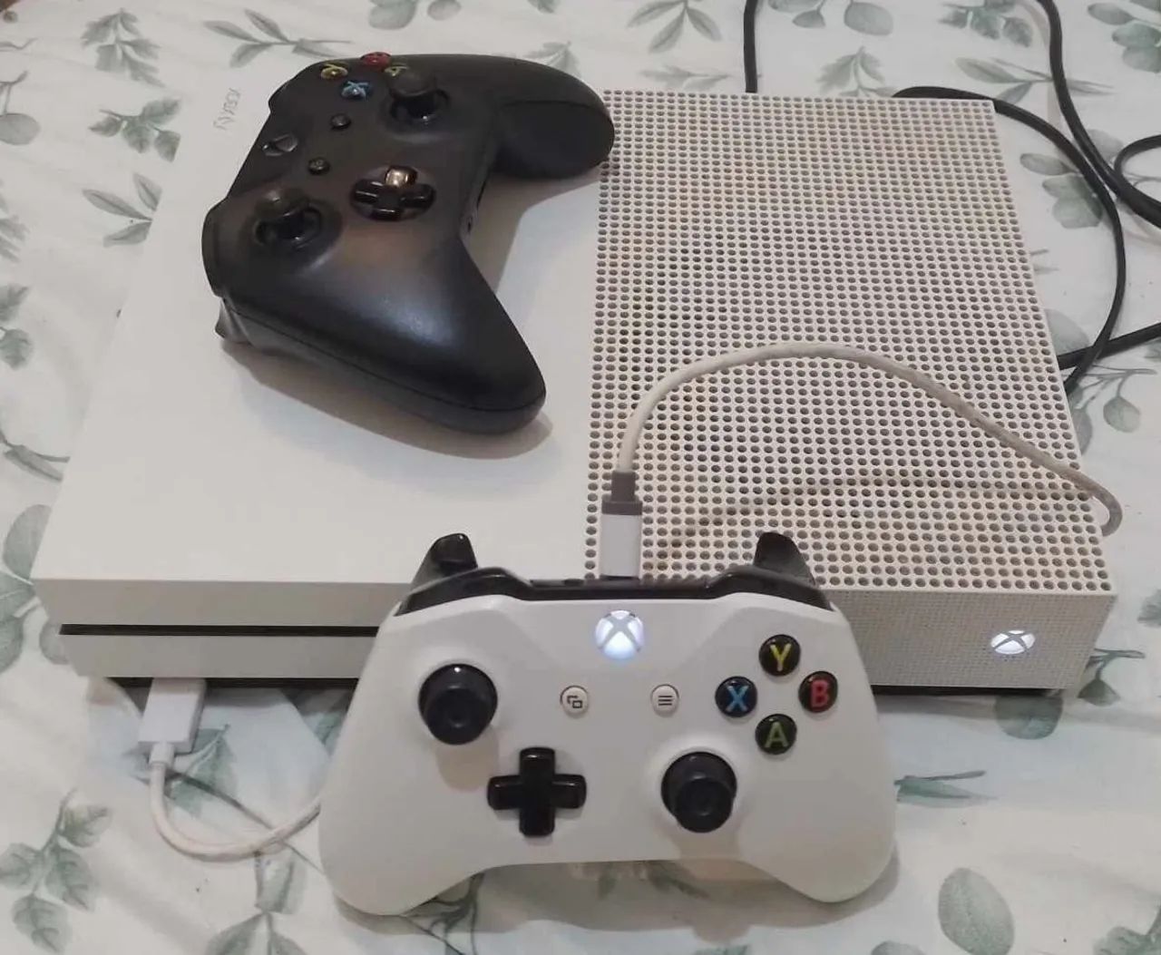 Xbox One S com 2 controles originais  - Foto 2
