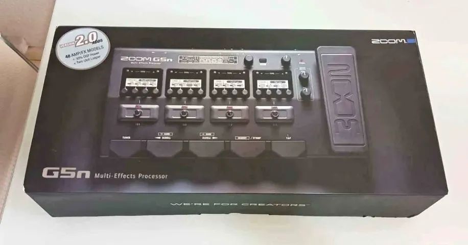 Zoom G5N na caixa