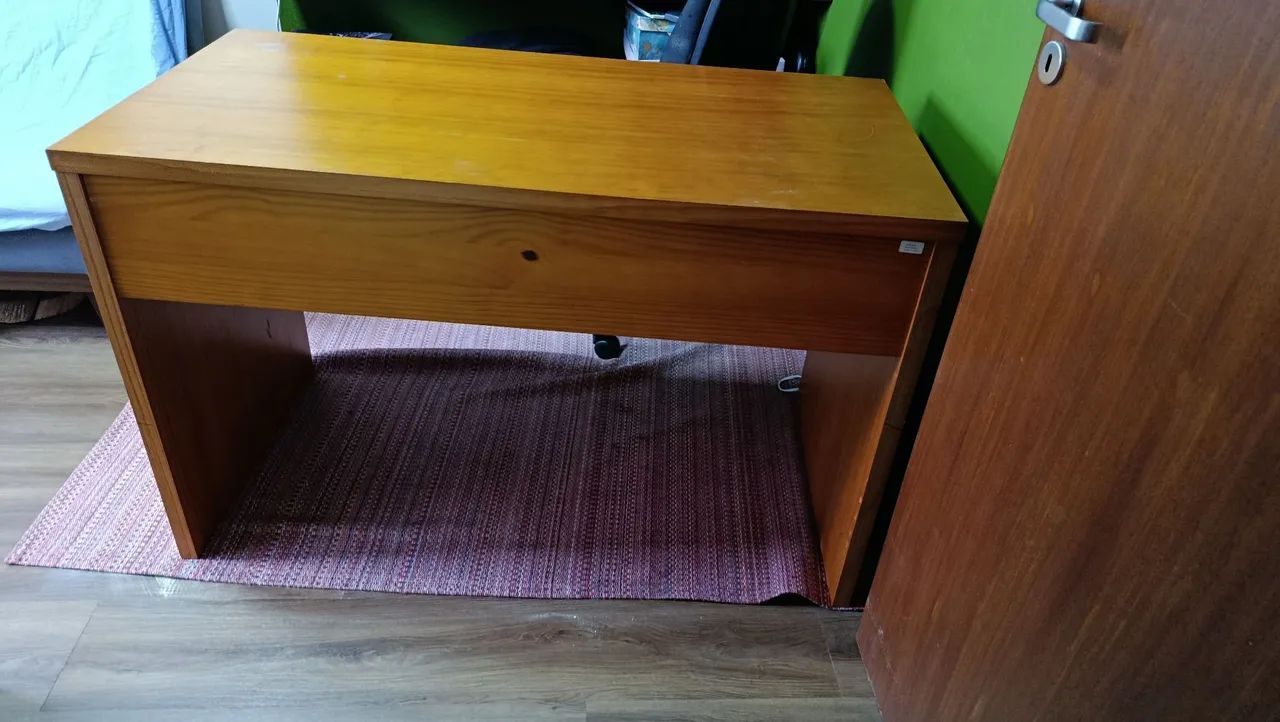 Doação - escrivaninha MDF 60x120 cm