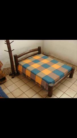 Cama de casal madeira pura 190x140 rústica inesmol