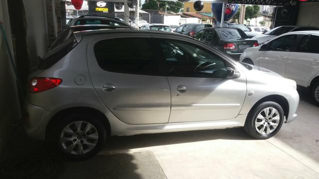 Peugeot 207 1.4 - Foto 6