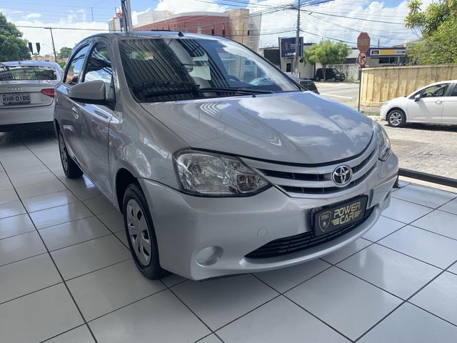 Toyota etios hatch único dono - Foto 4