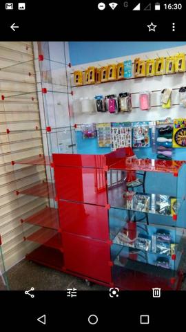 Vitrines com revertimento vermelho - Foto 3