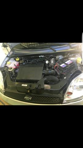 Vendo Ford Fiesta Sedan 2005 C/ GNV - Foto 6