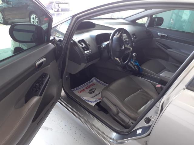 Honda Civic 2010 LXL cinza Manual Flex ipva 2020 total pago - Foto 5