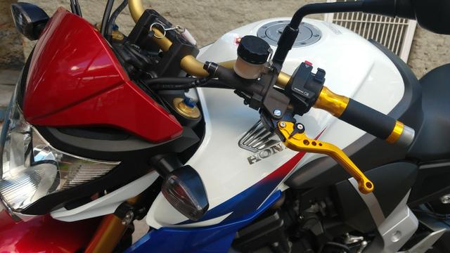 Honda CB 1000R 2013 apenas 21.712 km IPVA 2020 pago - Foto 6