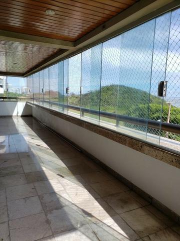 V-E-N-D-O - Bairro Calhau - 302 m2 - 4 Suites