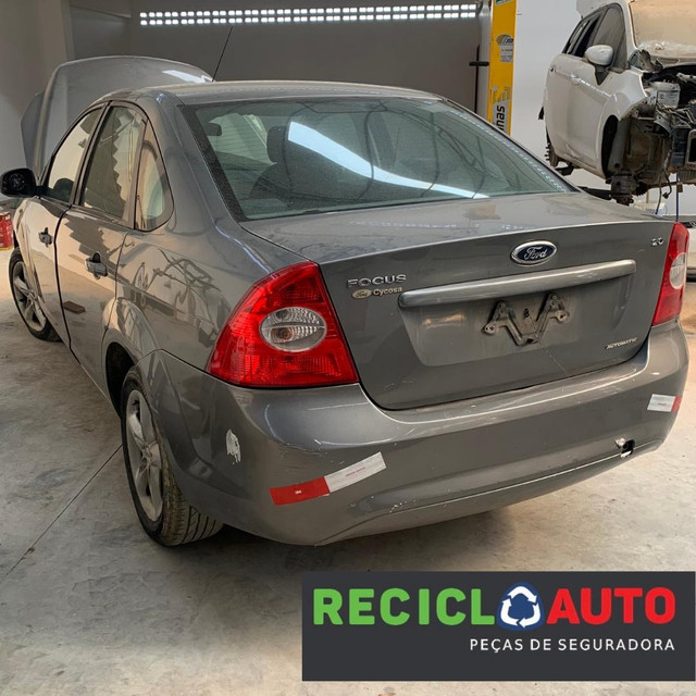 Sucata de Ford focus 2010 para retirada de peças leia a descrição