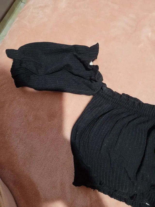 Top cropped preto com bojo - Foto 2