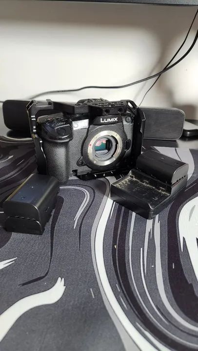 Câmera Mirrorless Panasonic Lumix GH5 (Grava 4k60p)