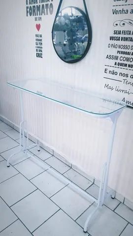 Balcão em vidro Para Loja com Cabideiro