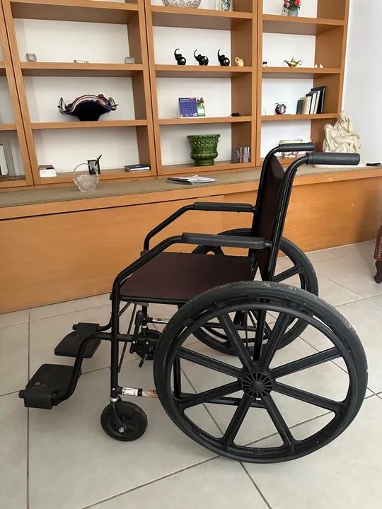Cadeira de rodas - Foto 4