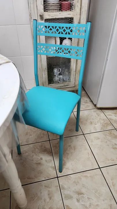 MESA e 4 cadeiras no estilo RÚSTICO/FARMHOUSE  - Foto 5