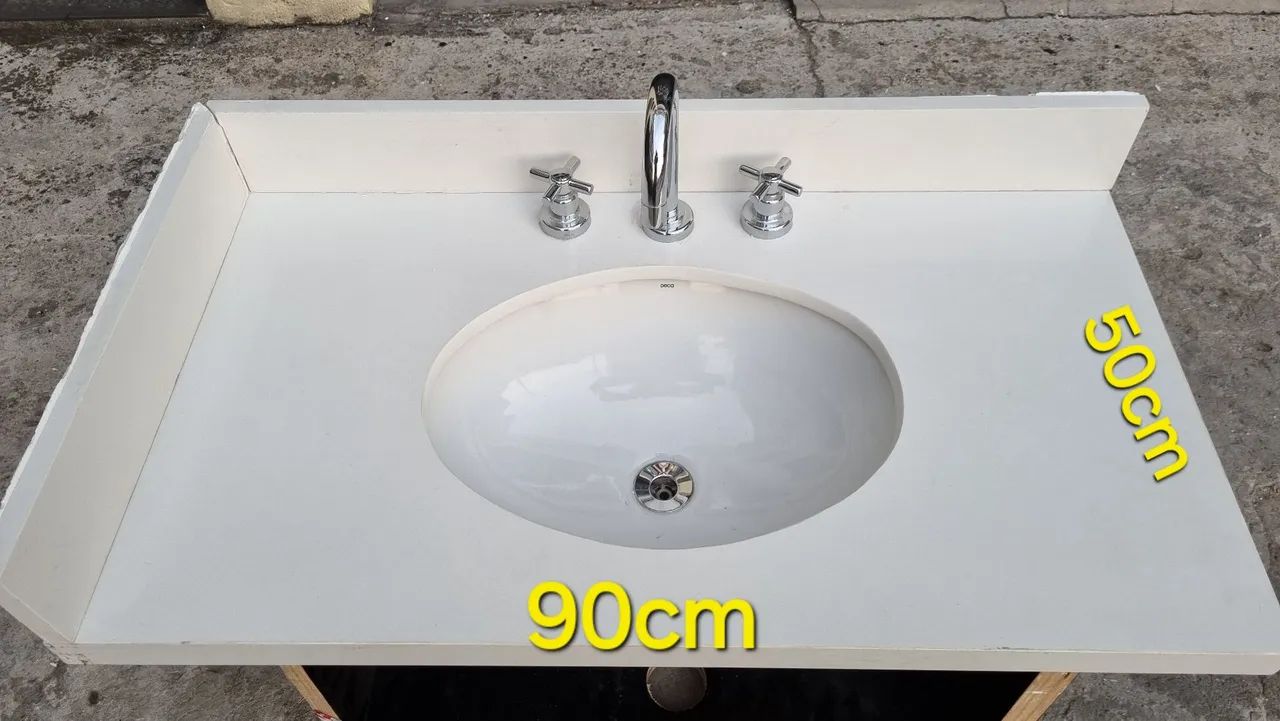 Lavatório em Quartzo Branco Cuba  Deca