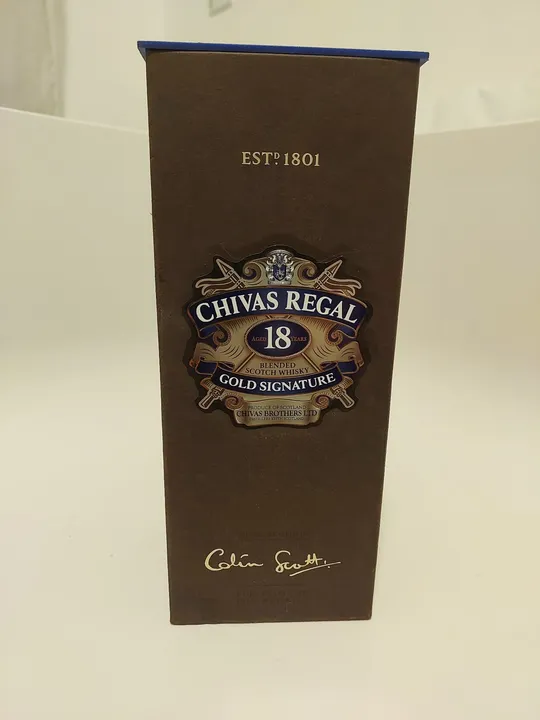 Caixa vazia whisky Chivas Regal 18 Anos Gold Signature - Edição Limitada