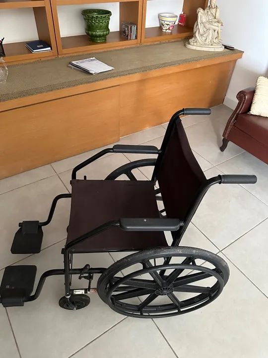 Cadeira de rodas - Foto 3