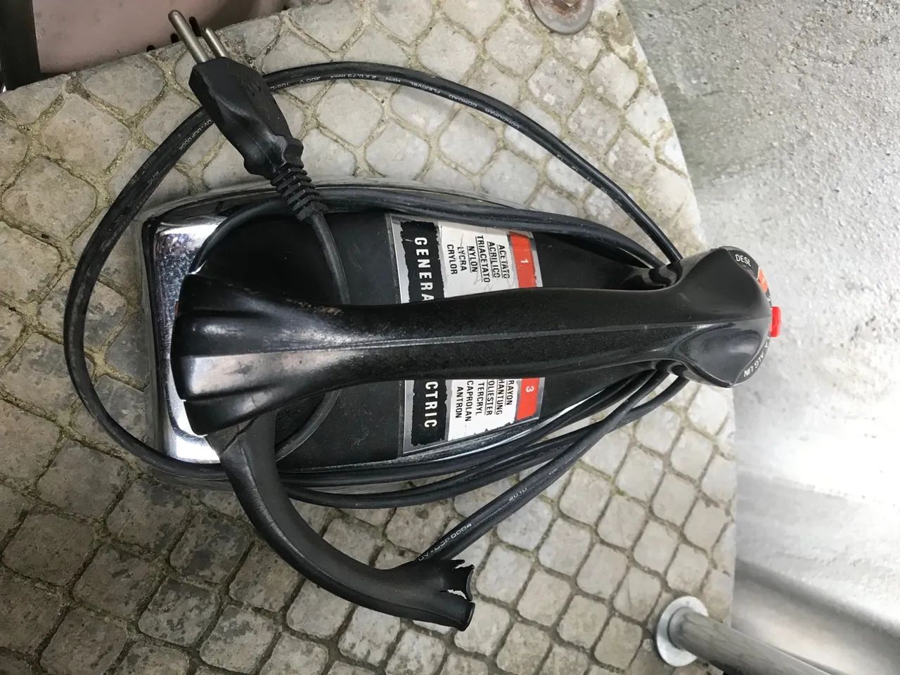 Enceradeira e ferro de passar roupas  - Foto 3