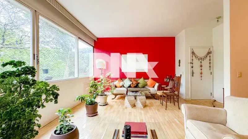 Apartamento - / Residencial / Leblon