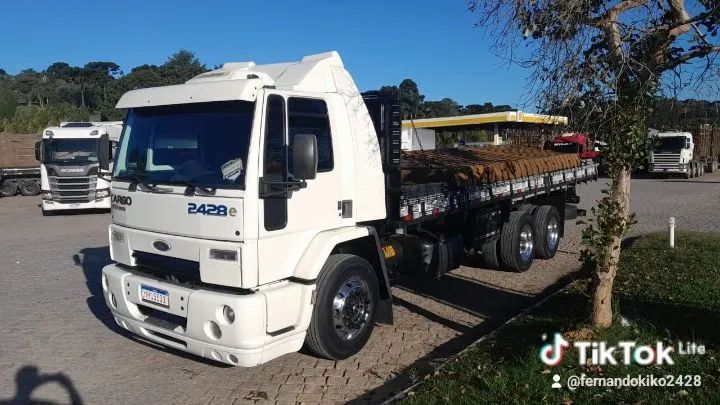 Ford cargo 2428e...excelente estado de conservação  - Foto 4