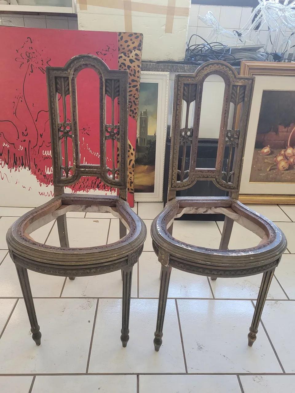 Cadeiras Antigas Decorativas em Madeira