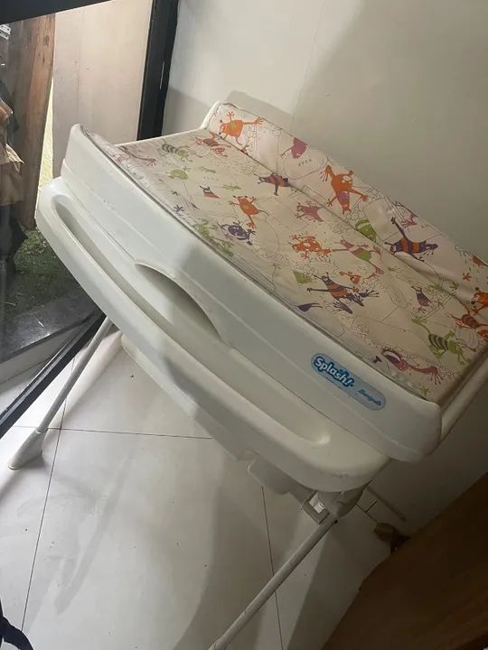 Vendo, banheira com trocador