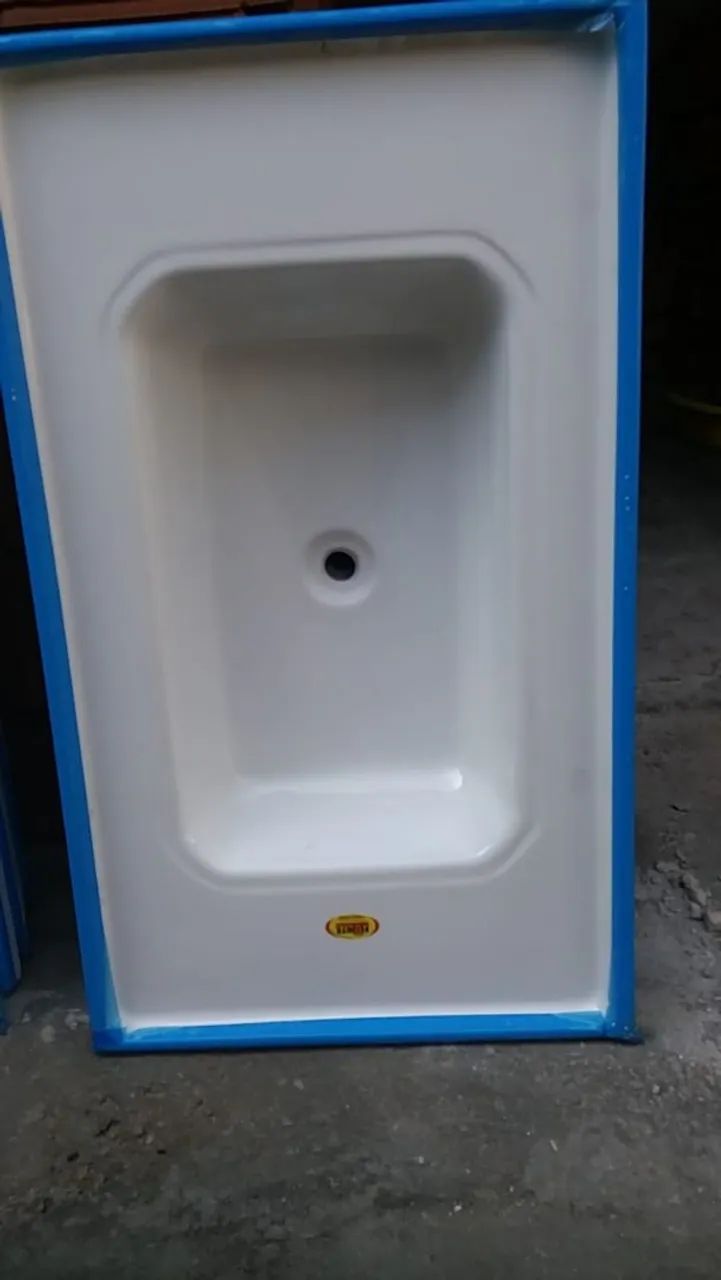 Pia em fibra 085 x 050 material resistente. 