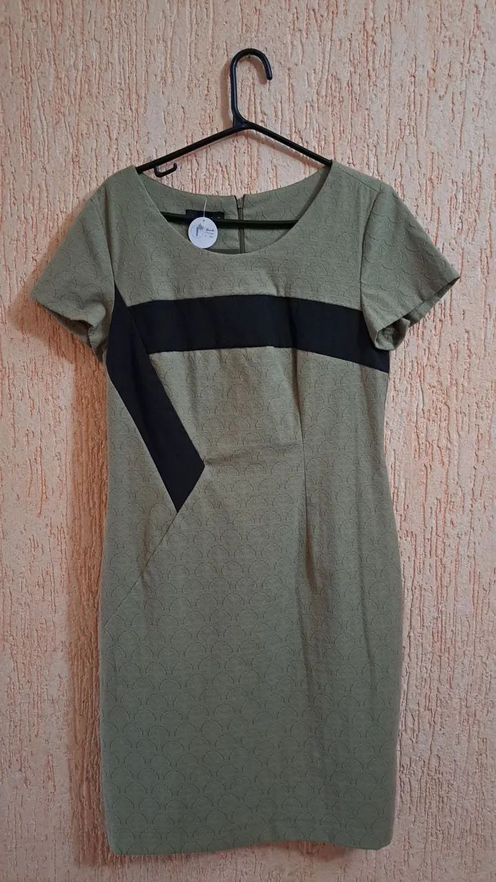 Vestido bege elegante