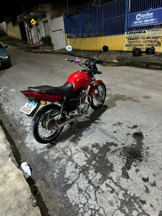 Moto Honda CG 125 - Vermelha