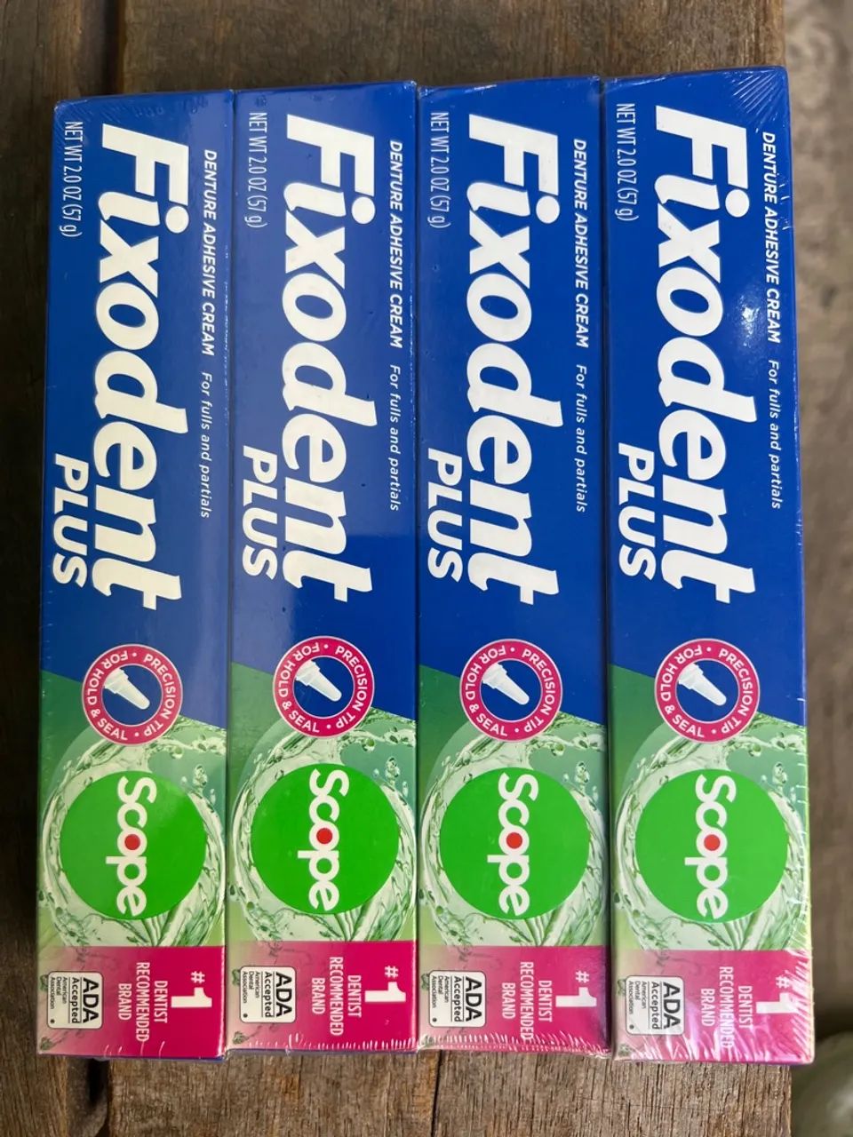 Fixodent Plus - Creme Adesivo Dental - 3 Pacotes - Foto 2