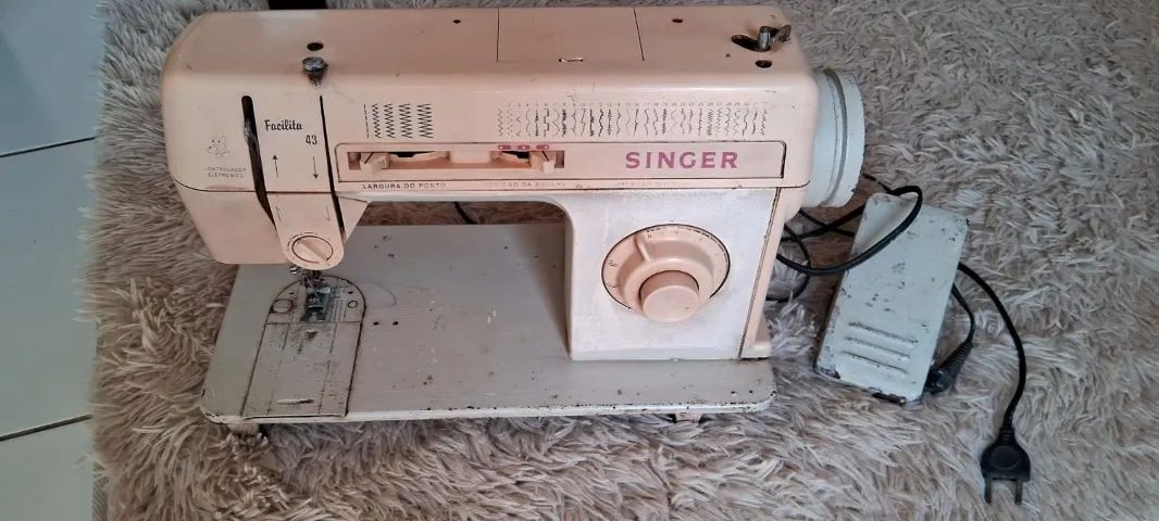Vendo Máquina De Costura Singer  - Foto 2