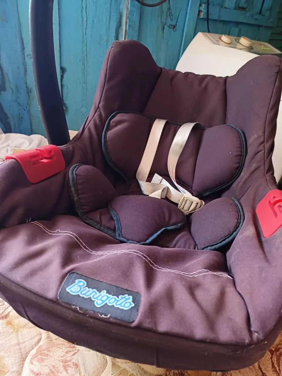 Vendo bebê conforto em boas condições de uso