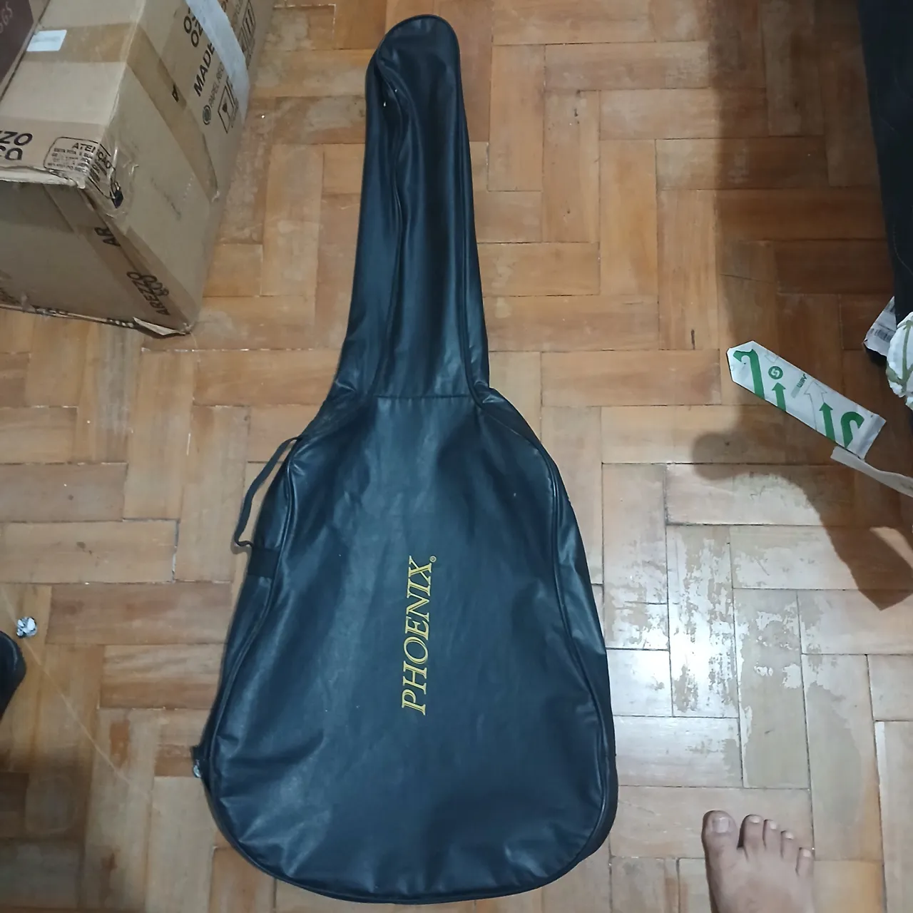 Violão Elétrico e Acústico com case para guardar