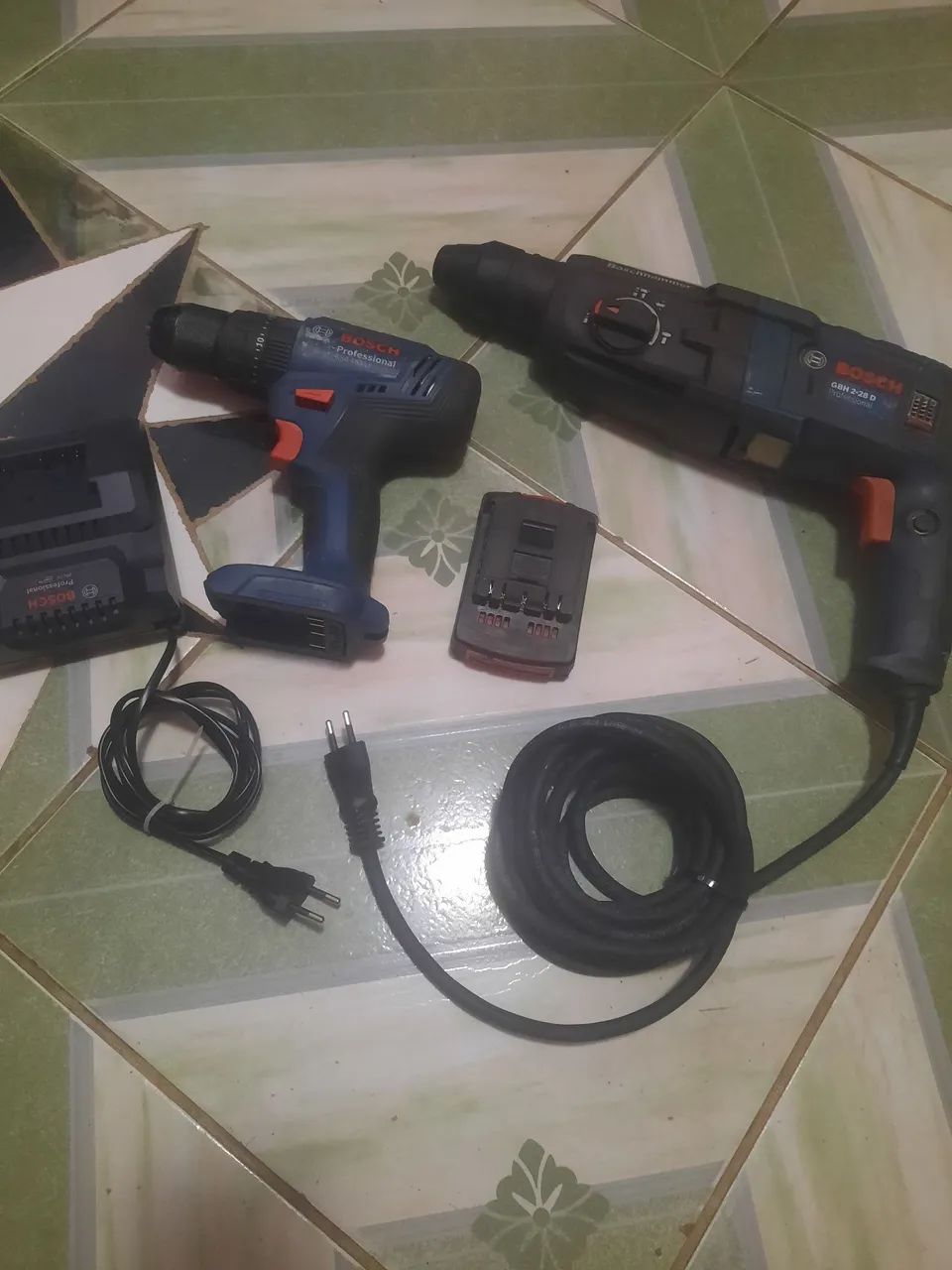 Vende se está furadeira de impacto e essa parafusadeira  - Foto 3