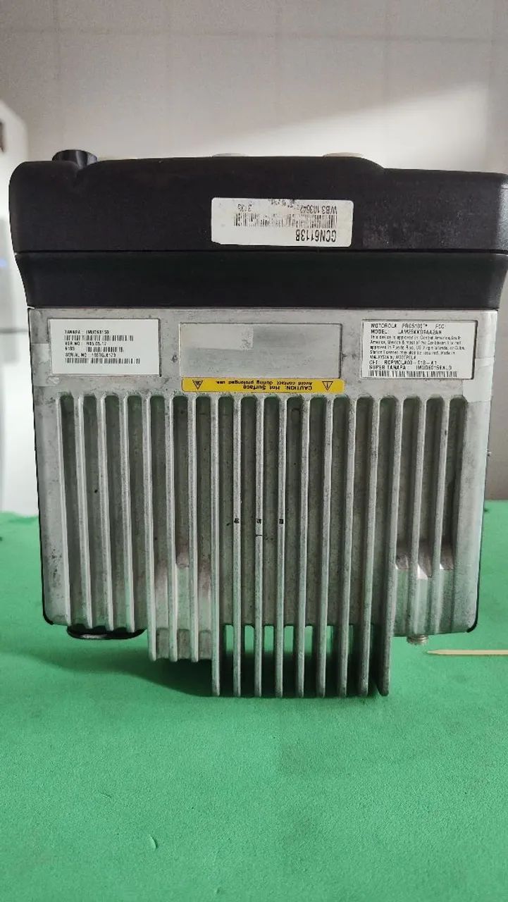 01 Rádios móvel Motorola PRO5100 VHF - Foto 2