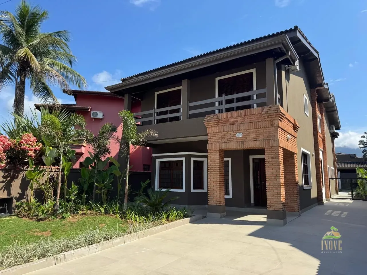 Linda Casa em Condomínio à Venda na Morada da Praia, Bertioga/SP - 5 Quartos, 4 Suítes e 3