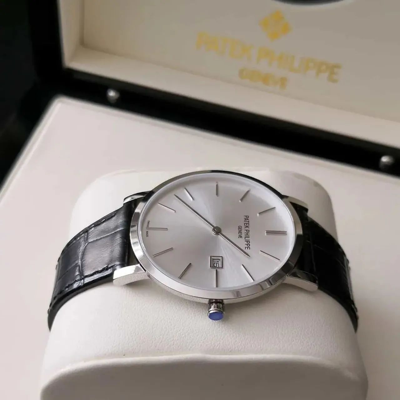 Relogio patente Philippe geneve pulseira de couro  - Foto 4